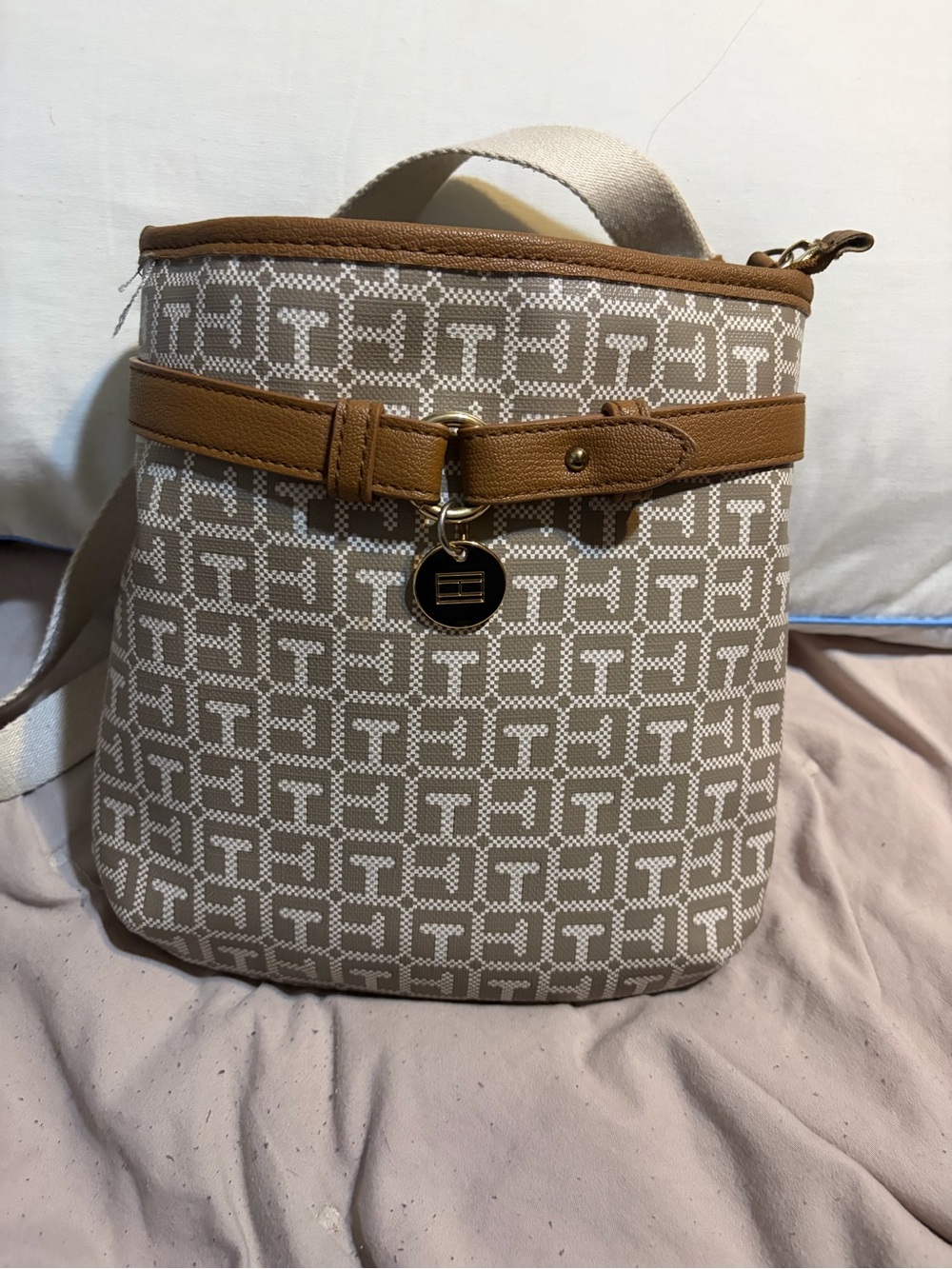 Tommy Hillfiger crossbody bag